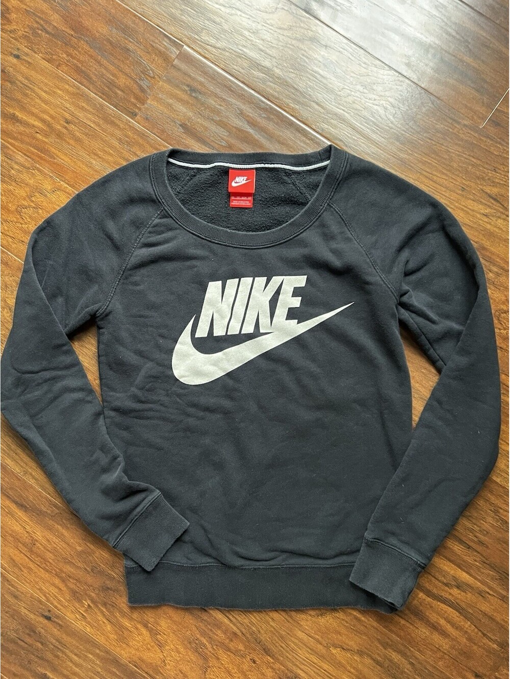 Nike Sportswear Rally Crew Sweatshirt Black XS Women Red Tag
